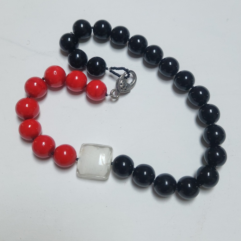 Chunky Beaded Glass Necklace Black Red Clear Square Bead Lobster Clasp 18 Inch